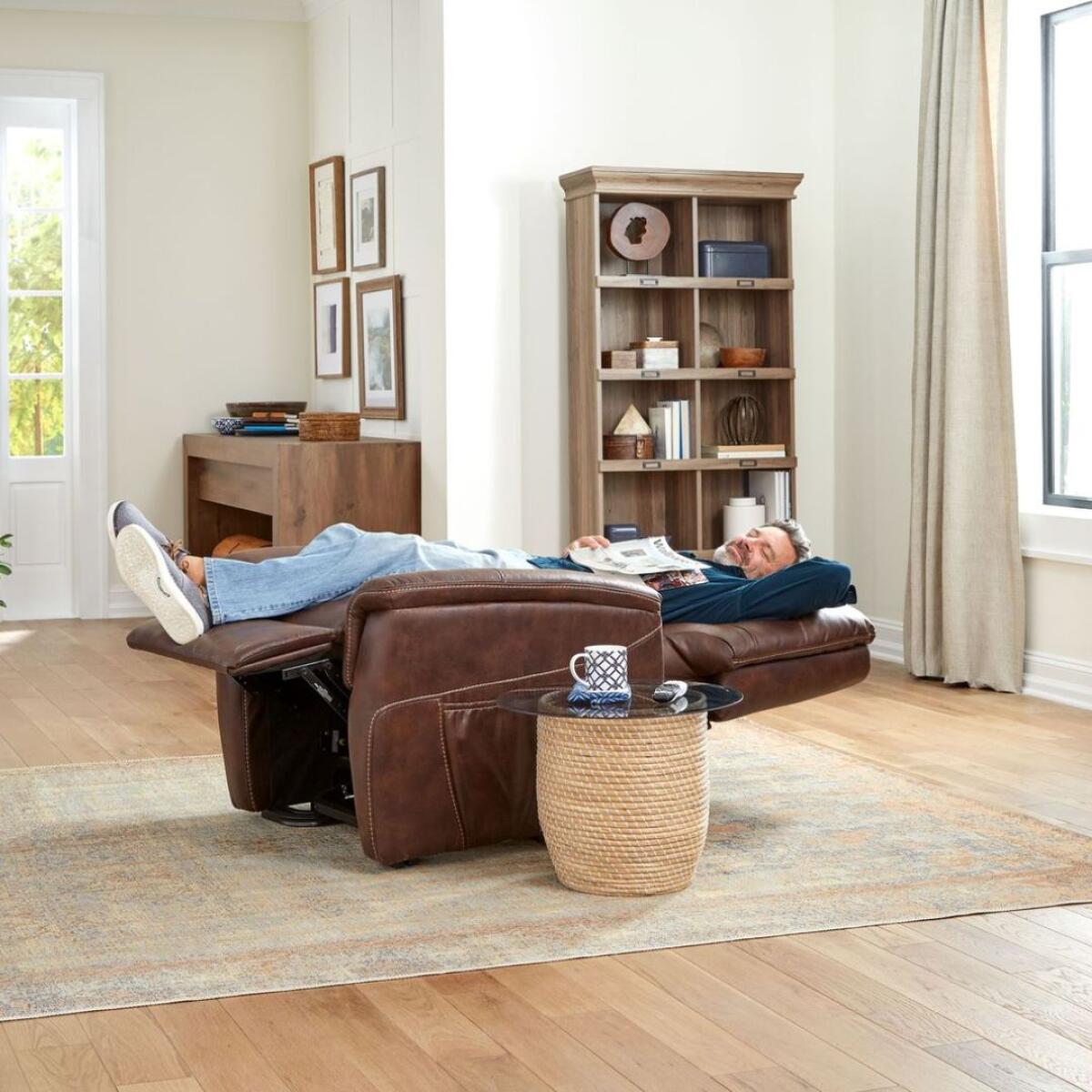 Marbella Medium Lift Chairs Cream 6