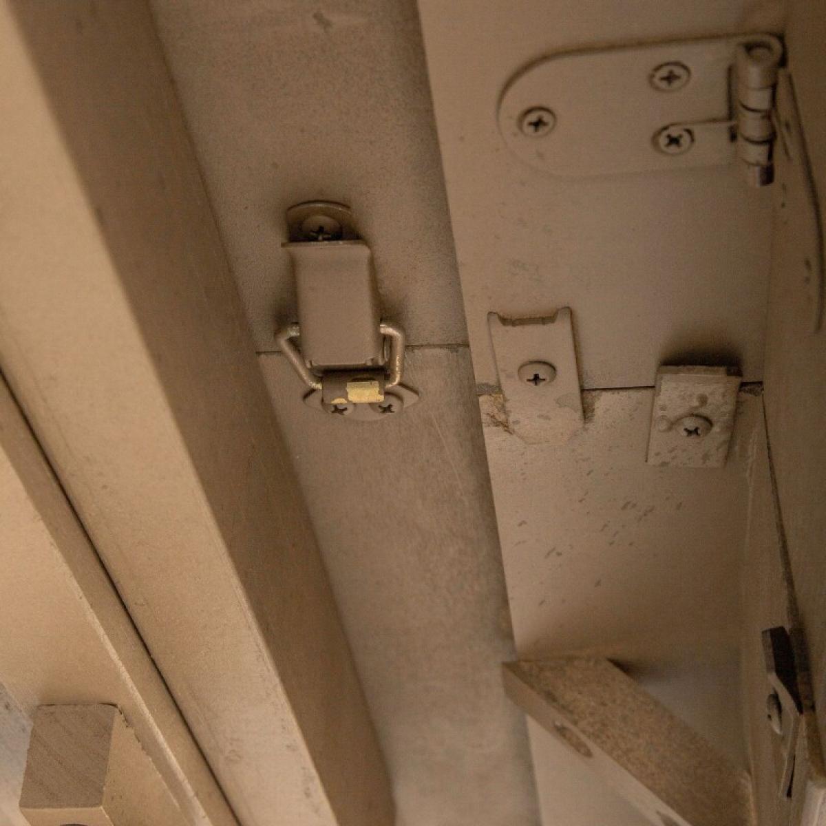 Americana Farmhouse Rectangular Leg Table - Image 11