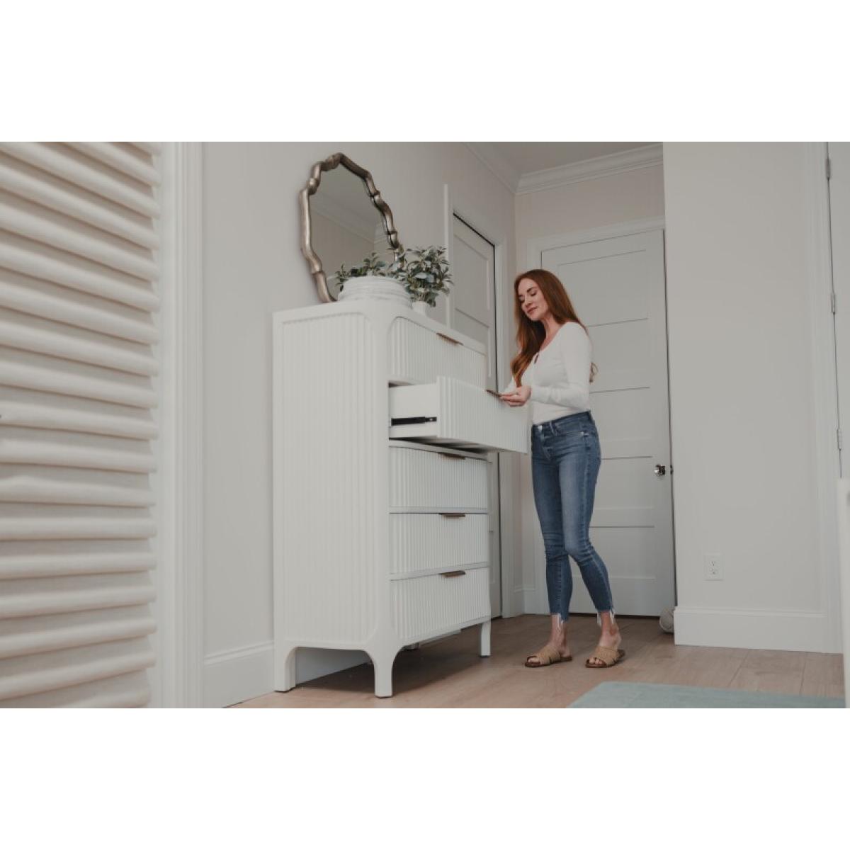 Montauk 5-drawer Chest - Image 4