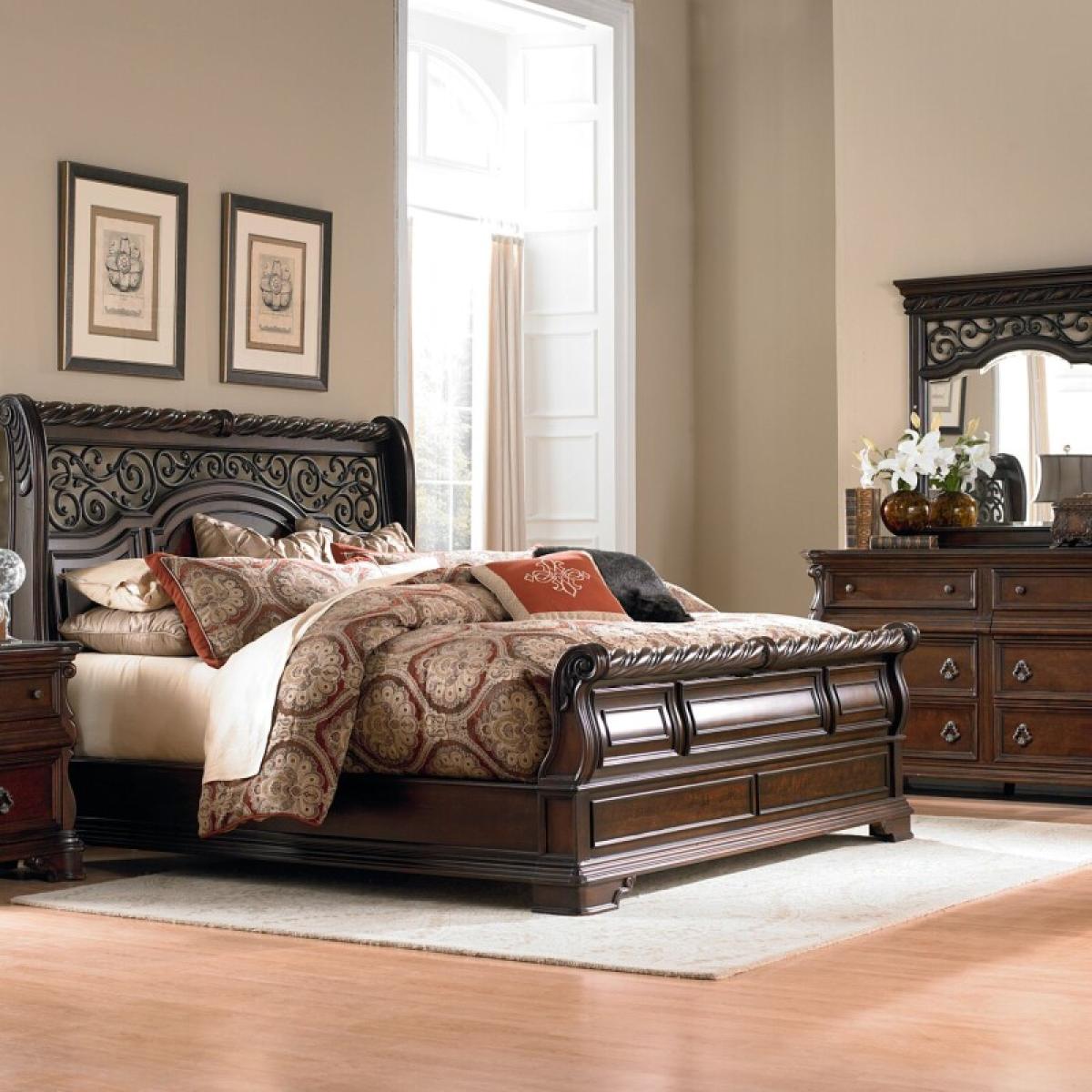King California Sleigh Bed, Dresser & Mirror - Image 2