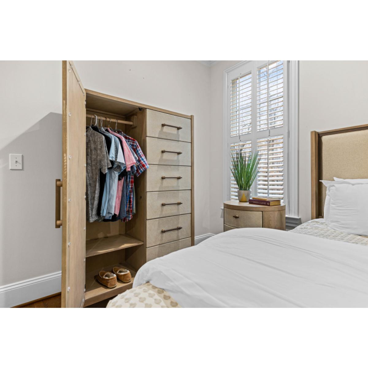 Rio Vista Woven Mirrored Door Chest - Image 11