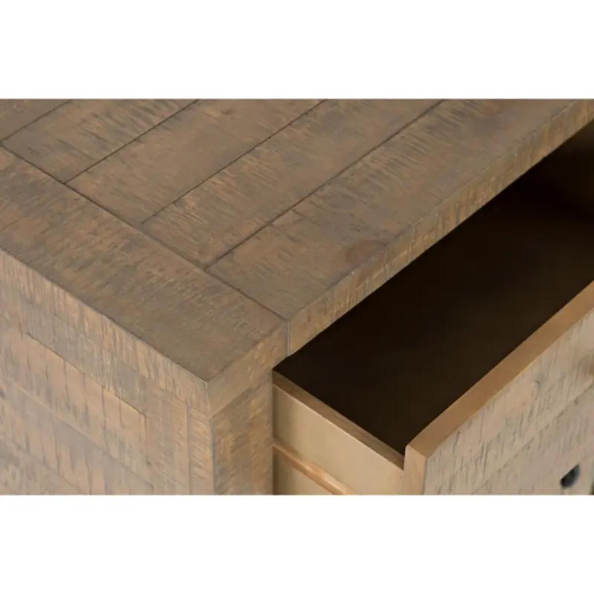 Carlyle Crossing Server - Image 6