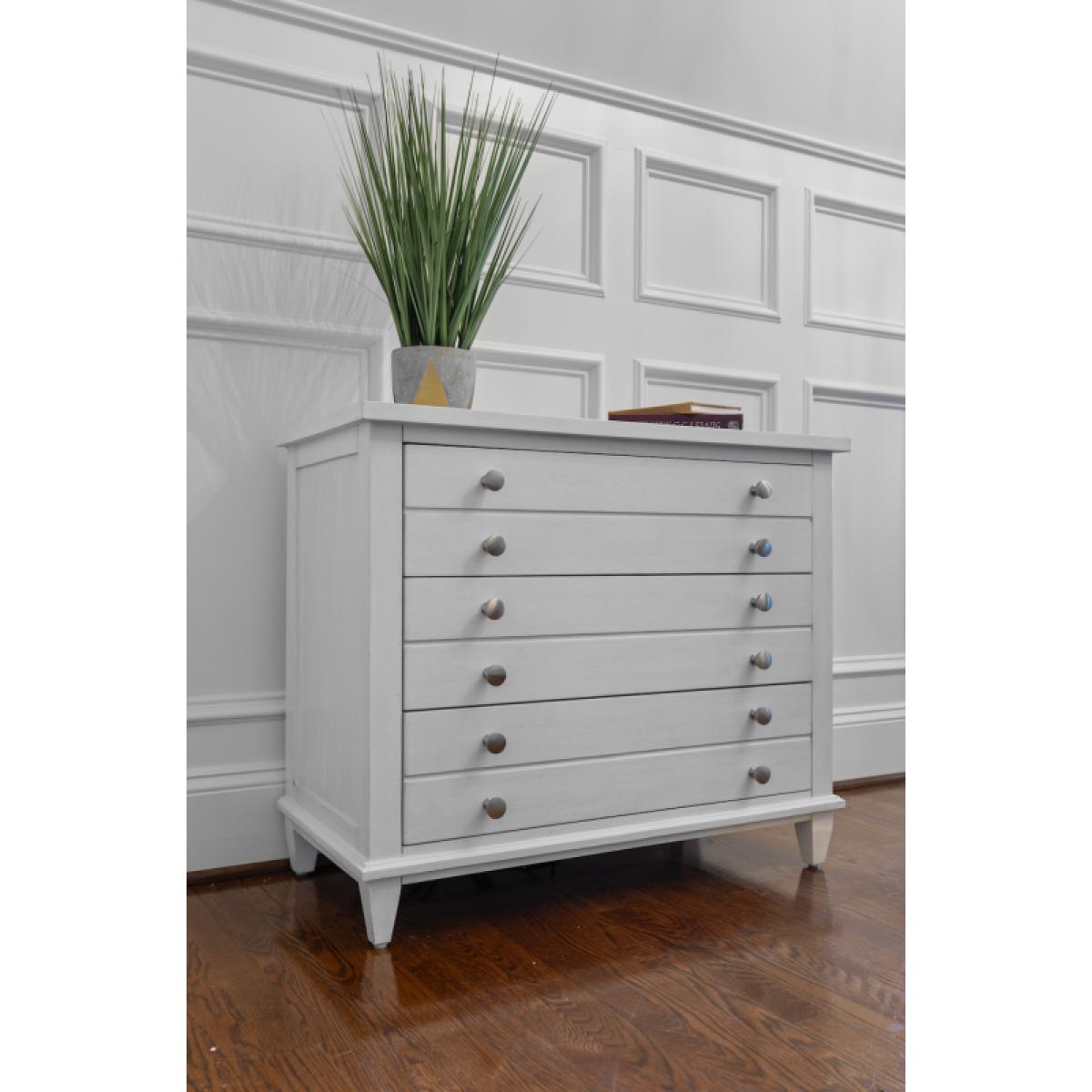 Point Breeze 3 Drawer Bachelor's Chest - Image 3