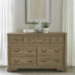 Magnolia Manor 7 Drawer Dresser
