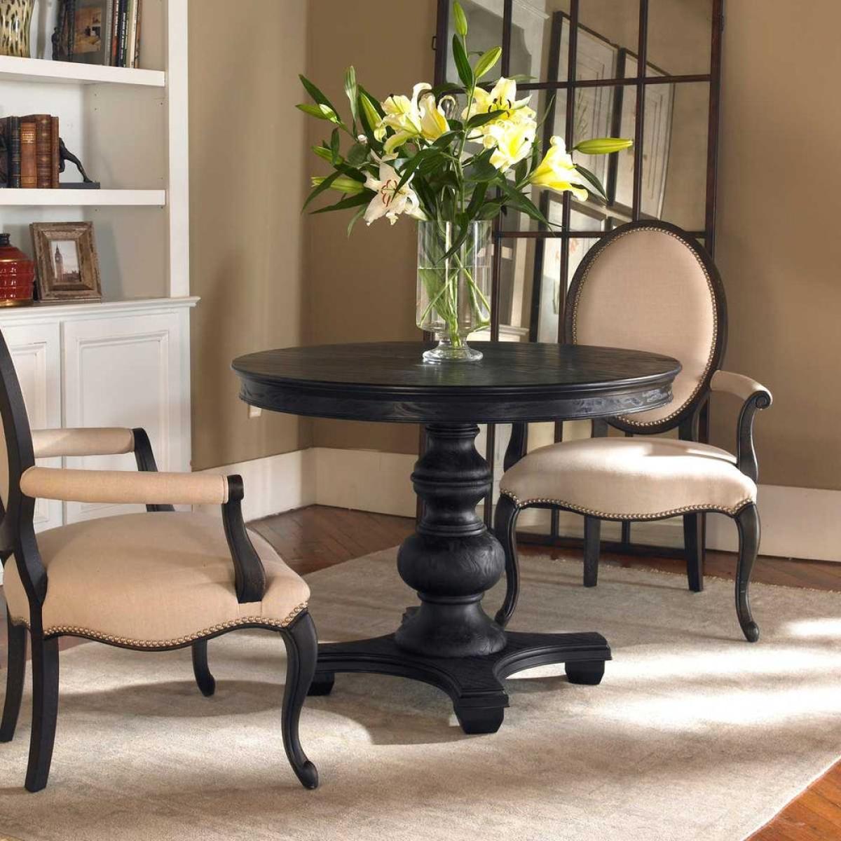 Brynmore Dining Table - Image 5