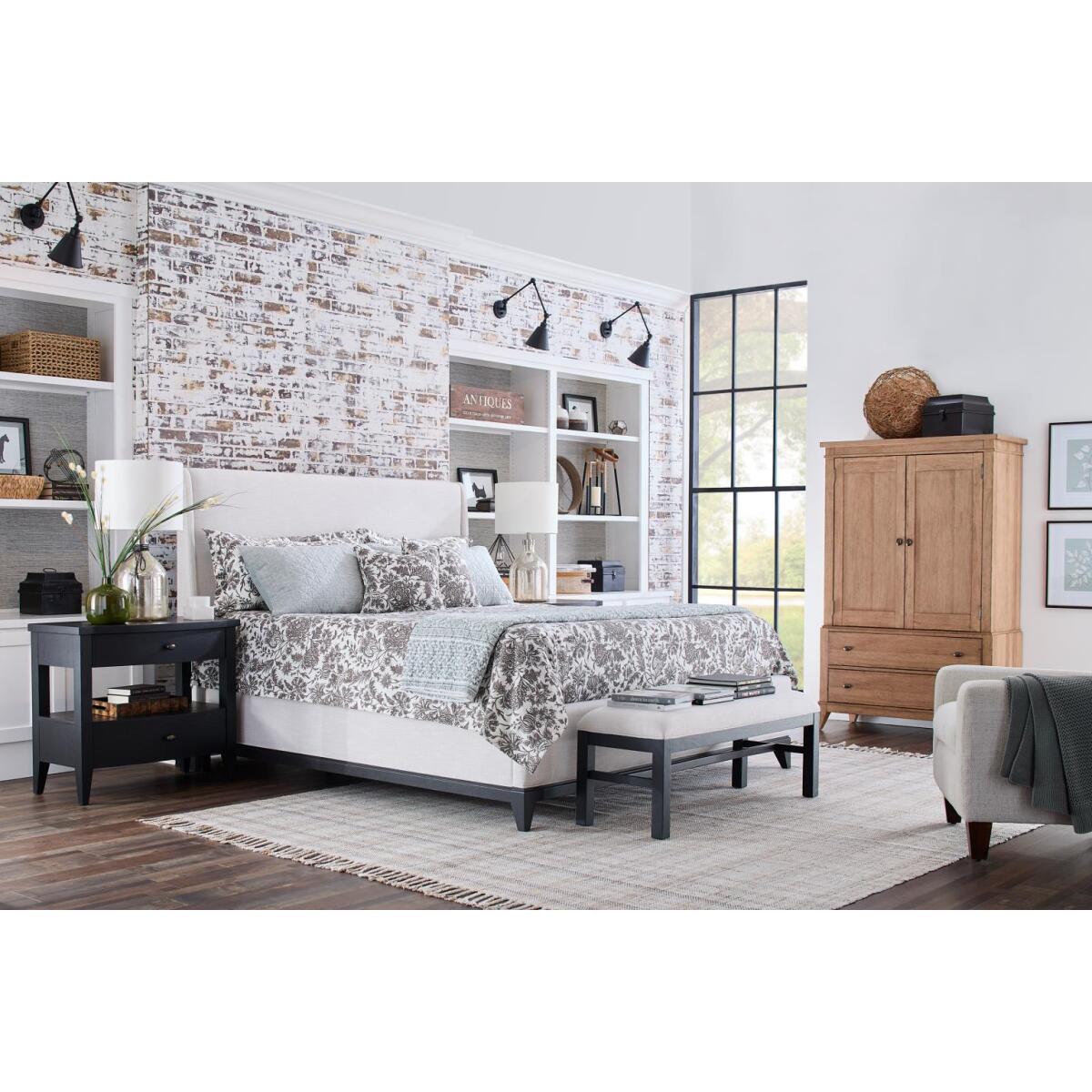 Complete Upholstered Bed King Blacksmith TY657-166K - Image 4