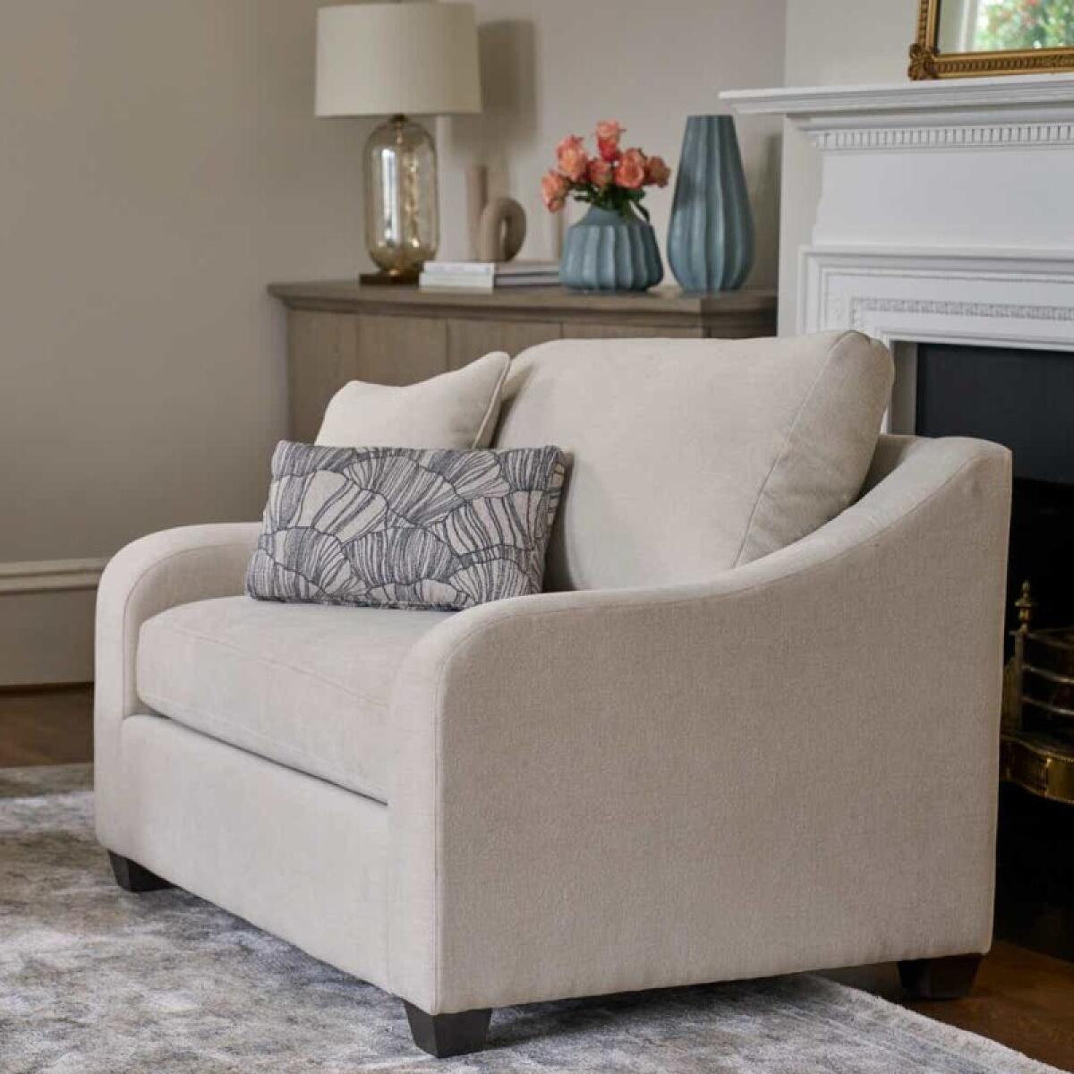 Charlie Chair & A Half - Image 3