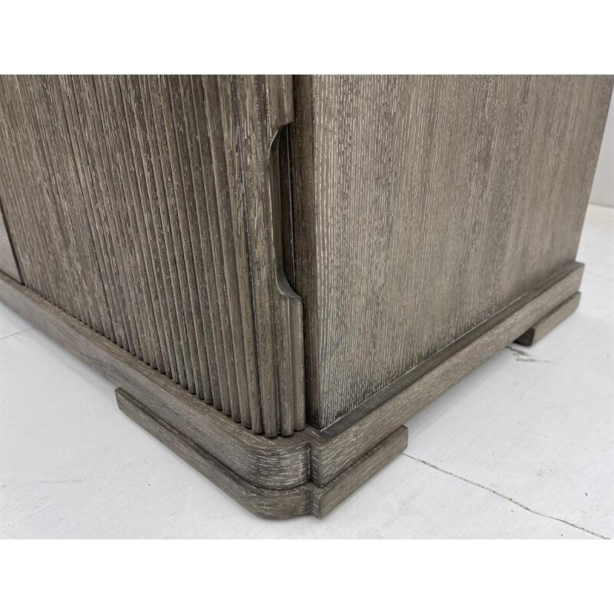 Sariel 9-Drawer Dresser - Image 7