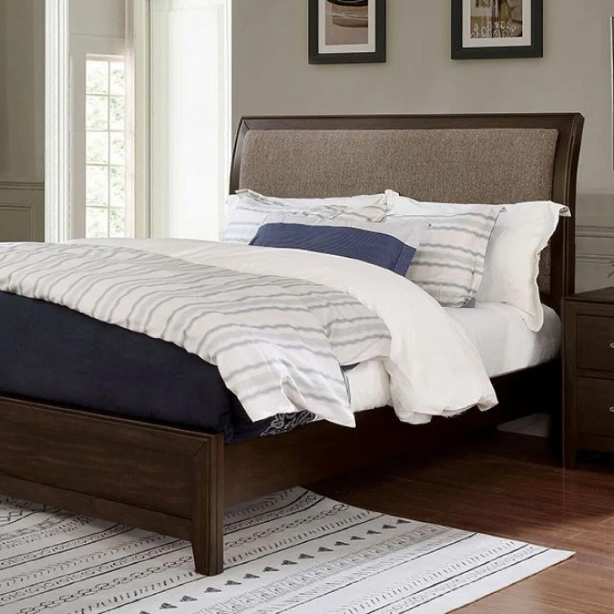 Jamie 5 Pc Queen Bedroom Set - Image 2