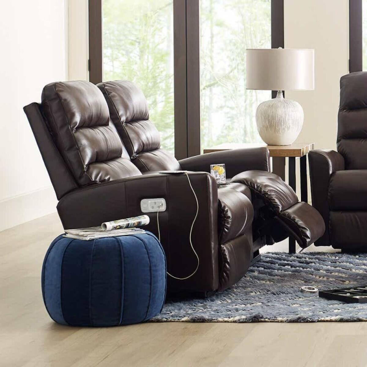 Liam Power Wall Reclining Loveseat w/ Headrest & Console - U39786 - Image 4