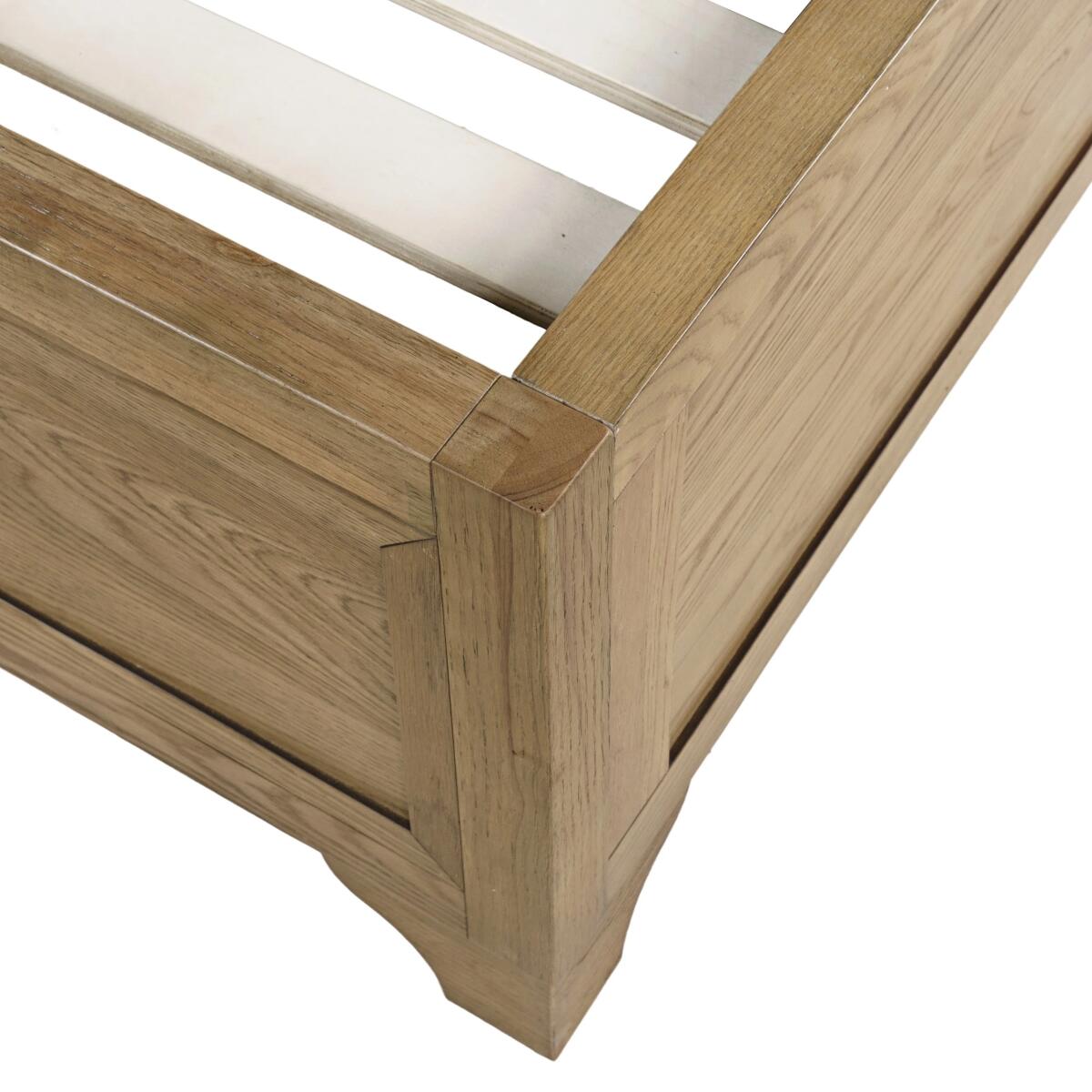 Brentwood Queen-king Bed - Image 9