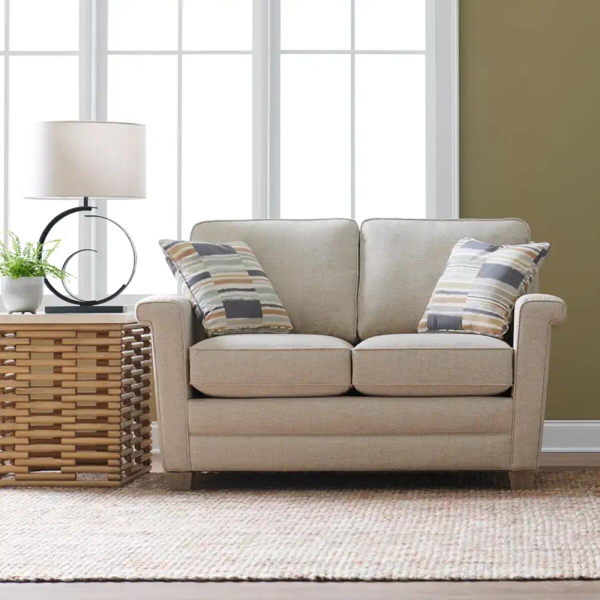 Bexley Loveseat, In Stock - 630681 - Image 3