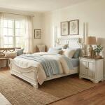 Magnolia Manor Queen Poster Bed