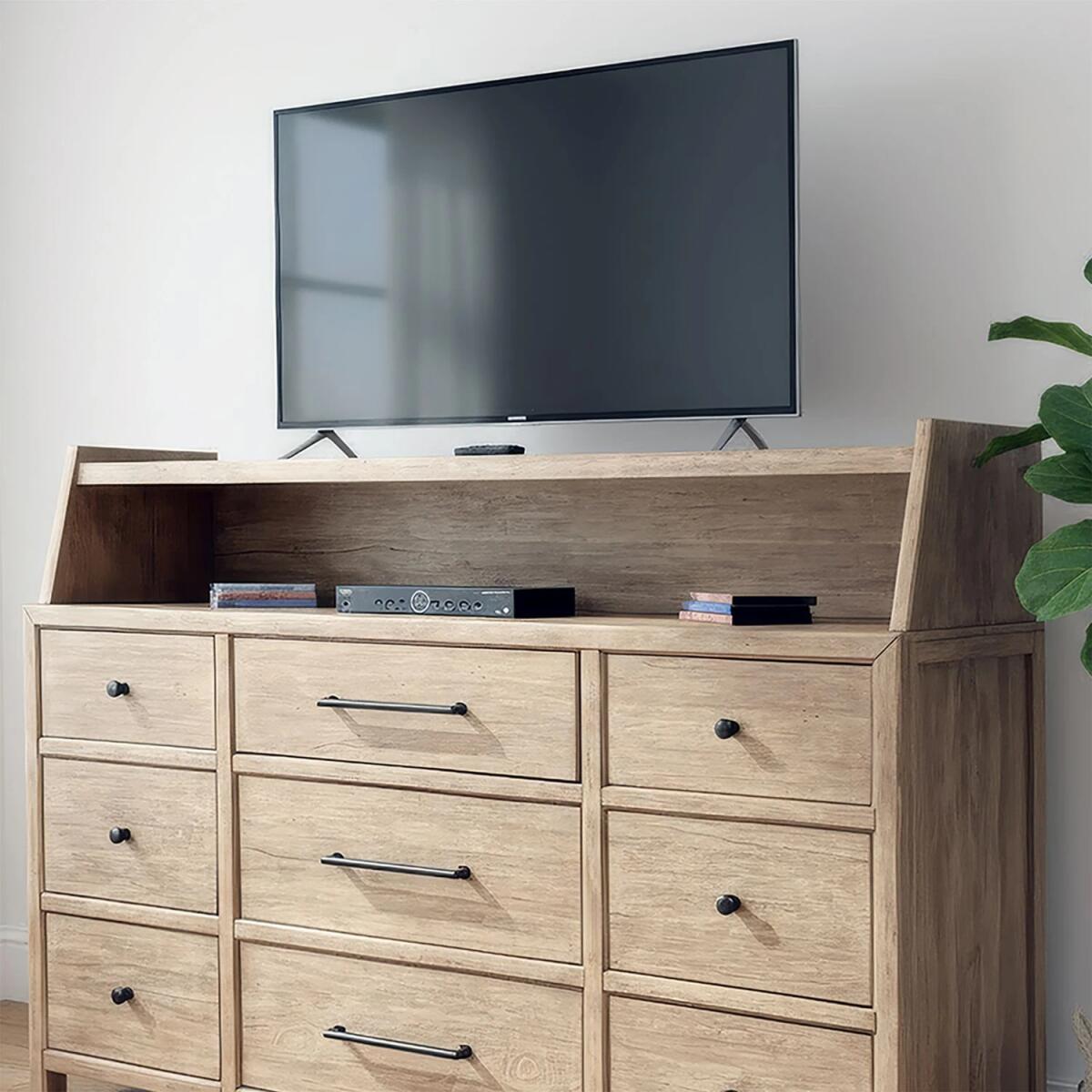 e4d2317a47169cc61e18a2d31a4c30e7 Proximity Place Dresser Hutch - Image 1