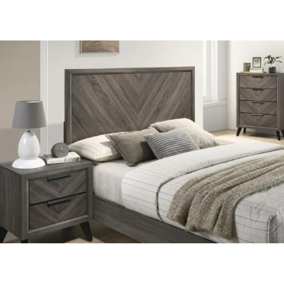 Vagan 5 Pc Queen Bedroom Set - Image 5